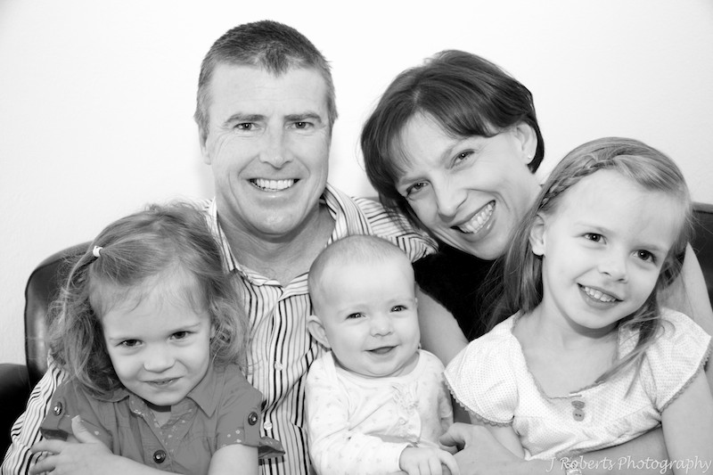 Family with 3 daughters - family portrait photography sydney